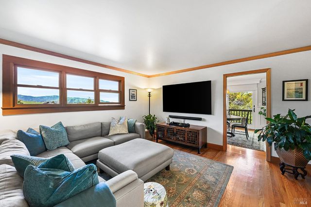 115 Oak Springs Dr, San Anselmo, CA 94960