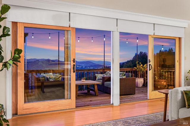 115 Oak Springs Dr, San Anselmo, CA 94960