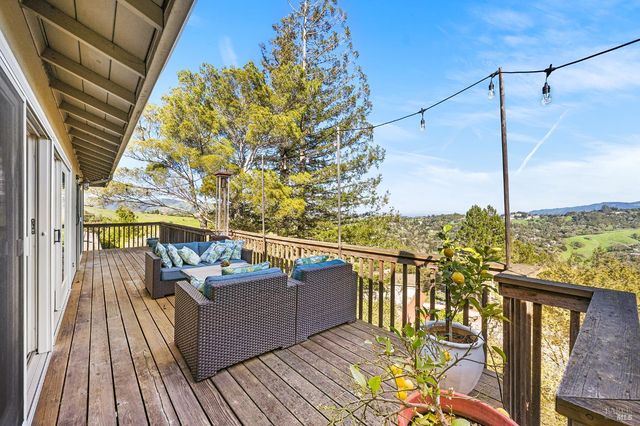 115 Oak Springs Dr, San Anselmo, CA 94960