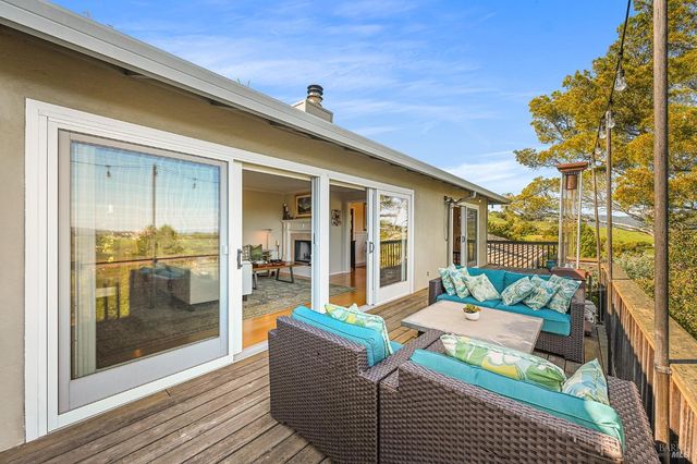 115 Oak Springs Dr, San Anselmo, CA 94960