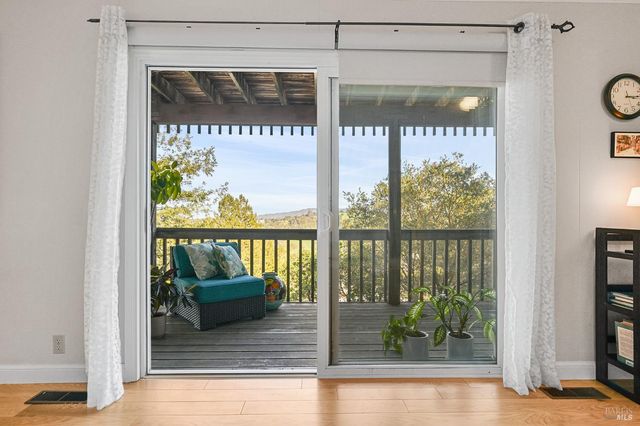 115 Oak Springs Dr, San Anselmo, CA 94960