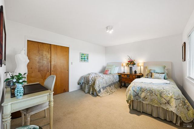 115 Oak Springs Dr, San Anselmo, CA 94960