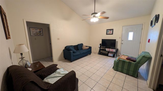 1102 Dartmouth Ave, San Marcos, TX 78666