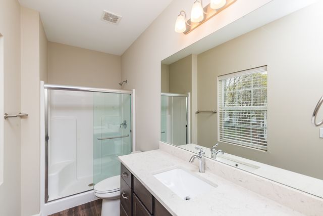 60 W MAIN Street 323, Lake Zurich, IL 60047