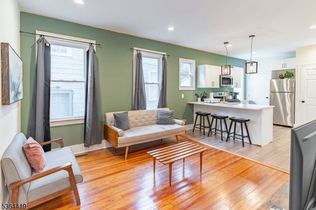 72 Fair St, East Orange City, NJ 07017
