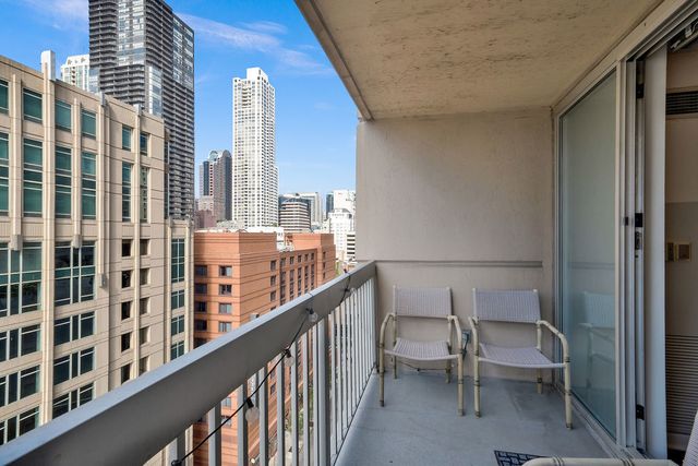 545 N Dearborn Street 1202, Chicago, IL 60654