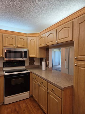 1700 PINE RIDGE WAY E C1, Palm Harbor, FL 34684