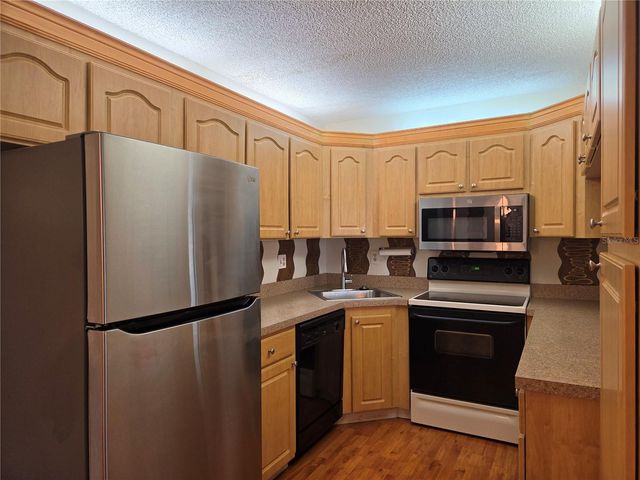 1700 PINE RIDGE WAY E C1, Palm Harbor, FL 34684