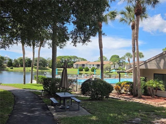 1700 PINE RIDGE WAY E C1, Palm Harbor, FL 34684