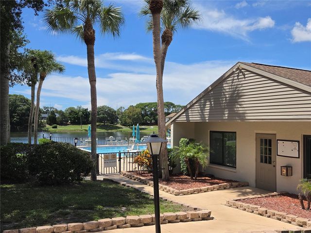 1700 PINE RIDGE WAY E C1, Palm Harbor, FL 34684
