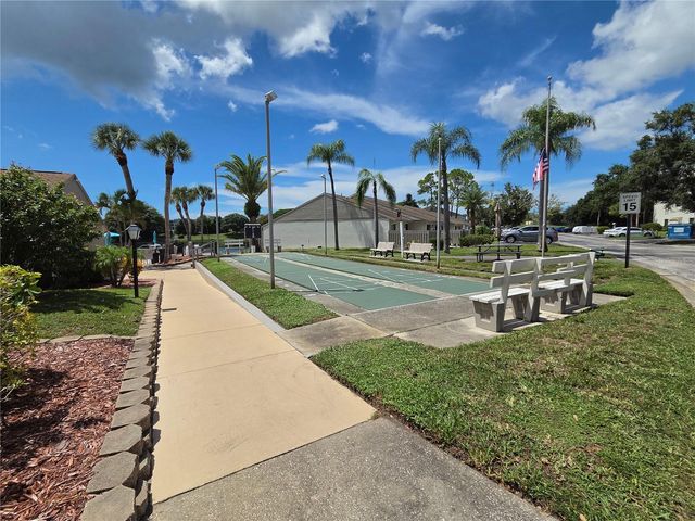 1700 PINE RIDGE WAY E C1, Palm Harbor, FL 34684