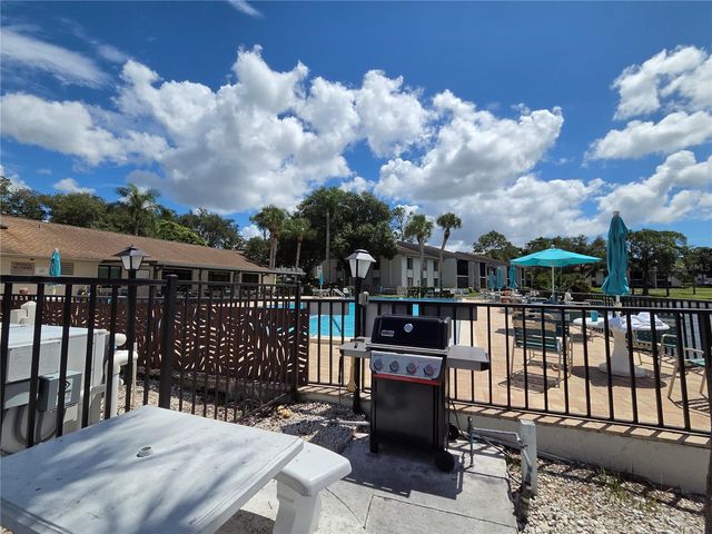 1700 PINE RIDGE WAY E C1, Palm Harbor, FL 34684