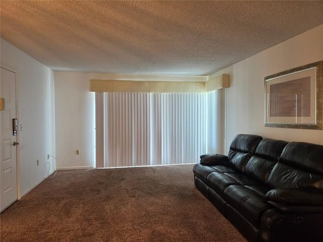 1700 PINE RIDGE WAY E C1, Palm Harbor, FL 34684