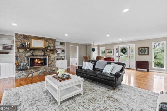8360 Lanier Drive, Cumming, GA 30041