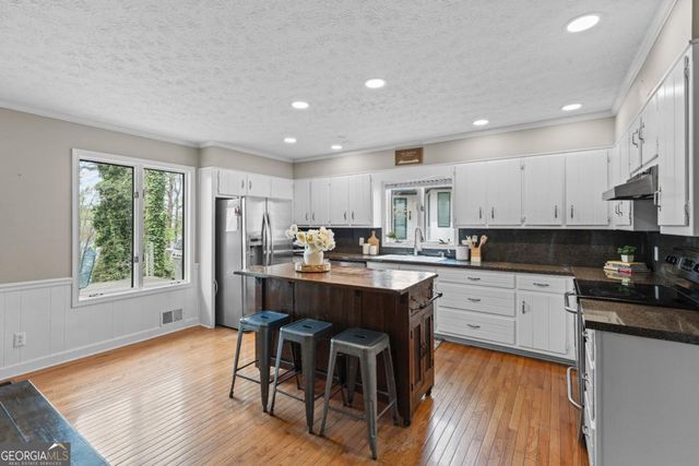 8360 Lanier Drive, Cumming, GA 30041