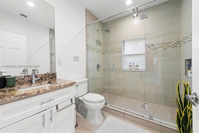 232 NW 59th St, Miami, FL 33127