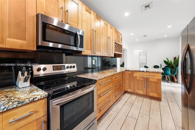 232 NW 59th St, Miami, FL 33127