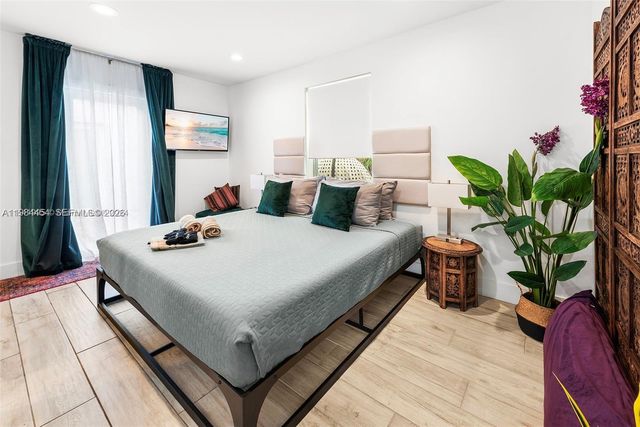 232 NW 59th St, Miami, FL 33127