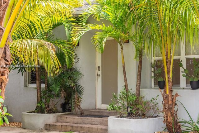 232 NW 59th St, Miami, FL 33127