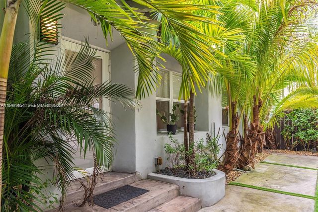 232 NW 59th St, Miami, FL 33127