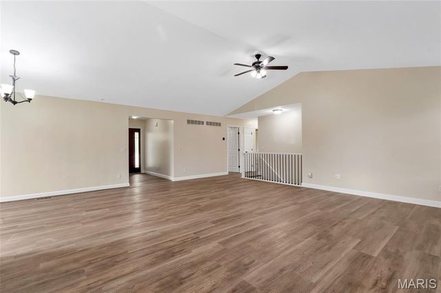 2601 Brookfield Court, Columbia, IL 62236
