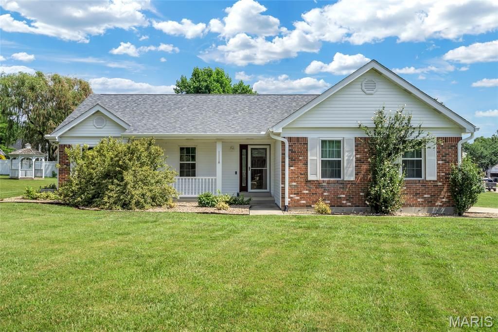 2601 Brookfield Court, Columbia, IL 62236