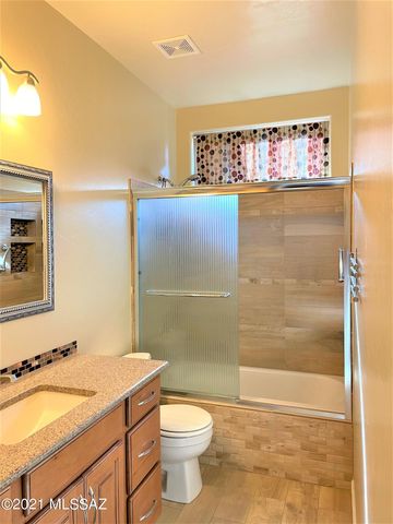 5579 W Dove Loft Drive, Marana, AZ 85658