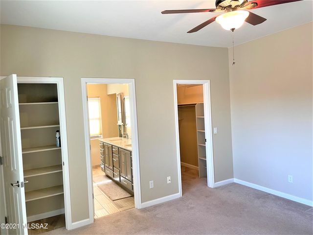 5579 W Dove Loft Drive, Marana, AZ 85658