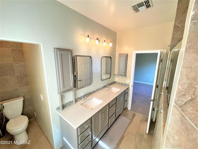5579 W Dove Loft Drive, Marana, AZ 85658