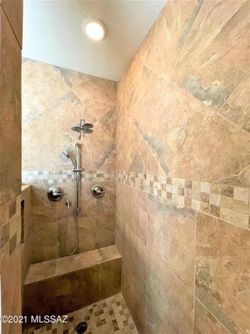 5579 W Dove Loft Drive, Marana, AZ 85658