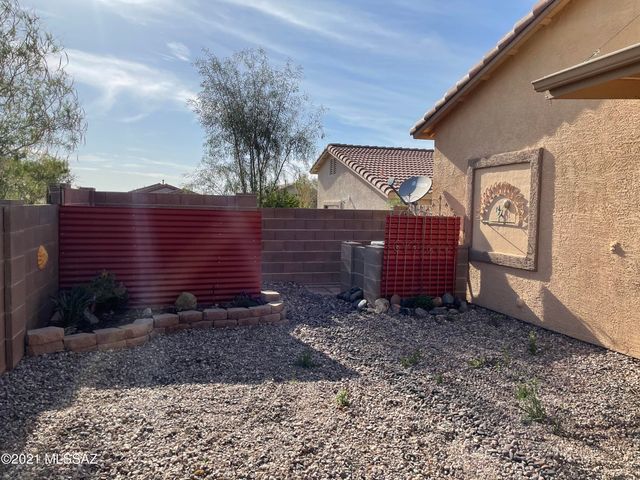 5579 W Dove Loft Drive, Marana, AZ 85658