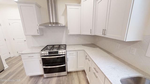 8 Brookhaven Court, Wilton, NY 12866