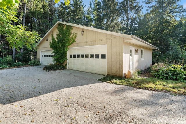 W6679 Red Fox RUN, Plymouth, WI 53073