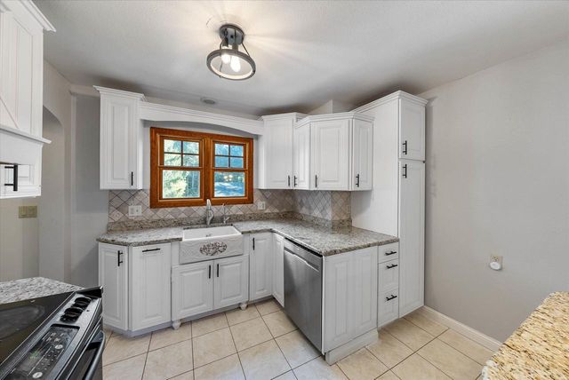 W6679 Red Fox RUN, Plymouth, WI 53073