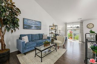 7439 Woodman Avenue 25, Van Nuys (los Angeles), CA 91405