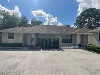 1450 Hawthorne Place, Wellington, FL 33414