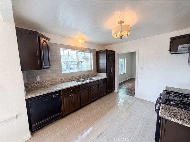 11950 Lee Avenue, Adelanto, CA 92301