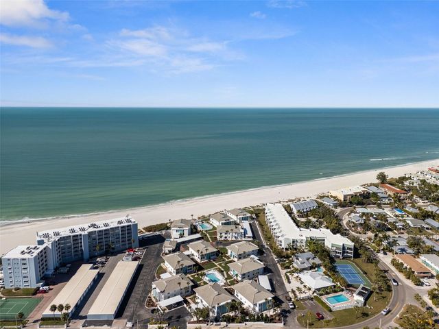 5400 GULF DRIVE 32, Holmes Beach, FL 34217