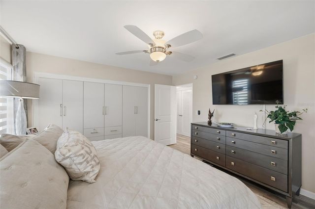 5400 GULF DRIVE 32, Holmes Beach, FL 34217