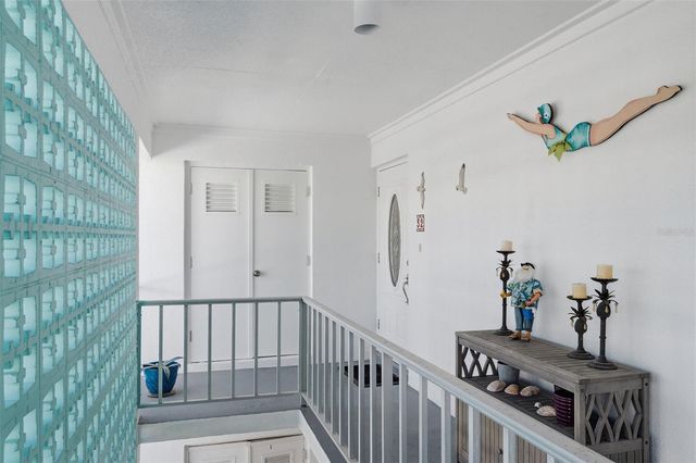 5400 GULF DRIVE 32, Holmes Beach, FL 34217