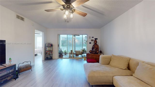 10208 NW 24th Pl 101, Sunrise, FL 33322