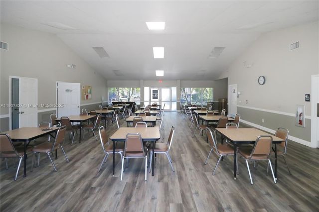 10208 NW 24th Pl 101, Sunrise, FL 33322