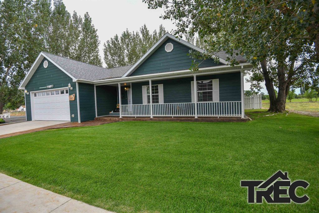 101 Sage Ave, Byron, WY 82412 photo 2