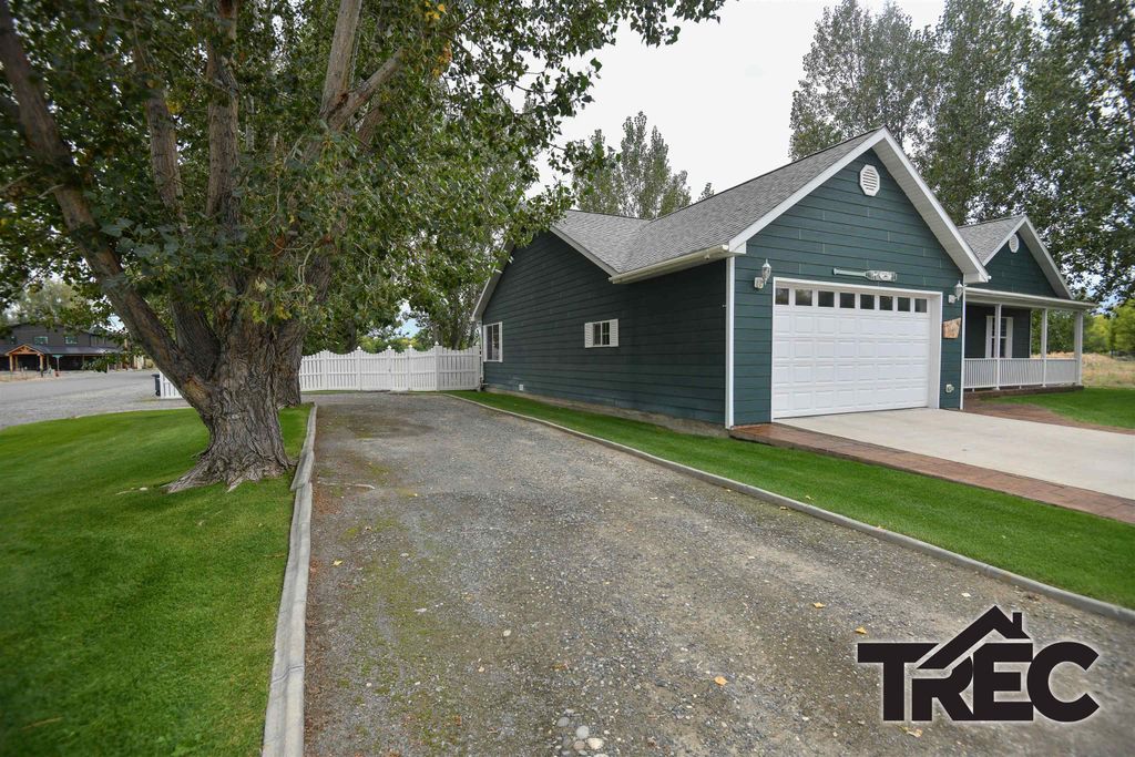 101 Sage Ave, Byron, WY 82412 photo 3