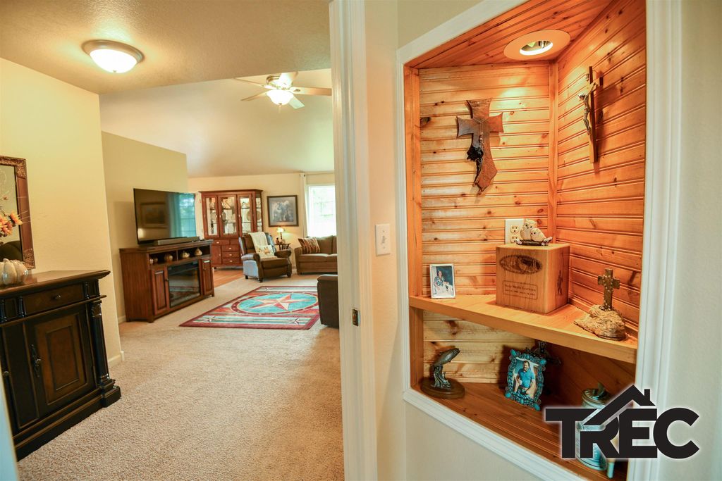 101 Sage Ave, Byron, WY 82412 photo 5