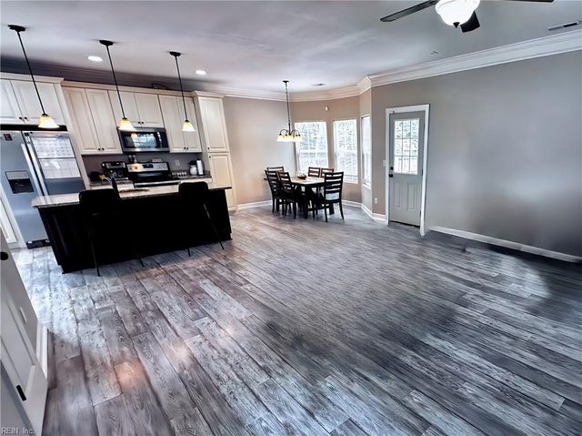 413 Henry ST, Suffolk, VA 23434
