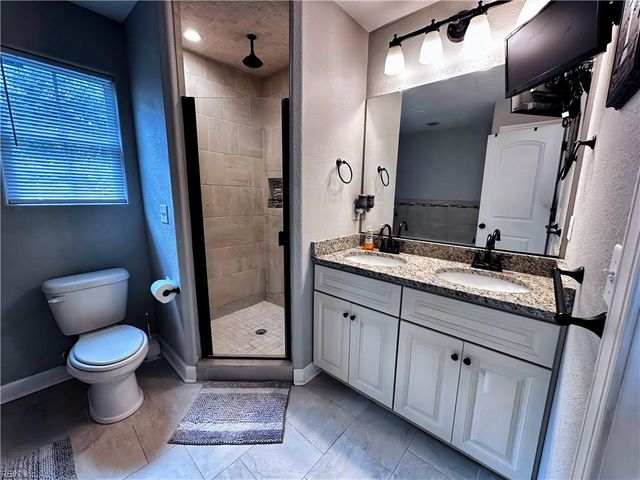 413 Henry ST, Suffolk, VA 23434