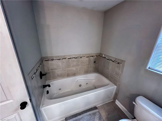 413 Henry ST, Suffolk, VA 23434
