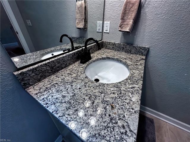 413 Henry ST, Suffolk, VA 23434