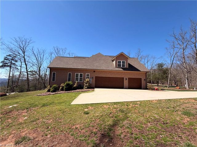 848 Sierra Trace Road, Denton, NC 27239